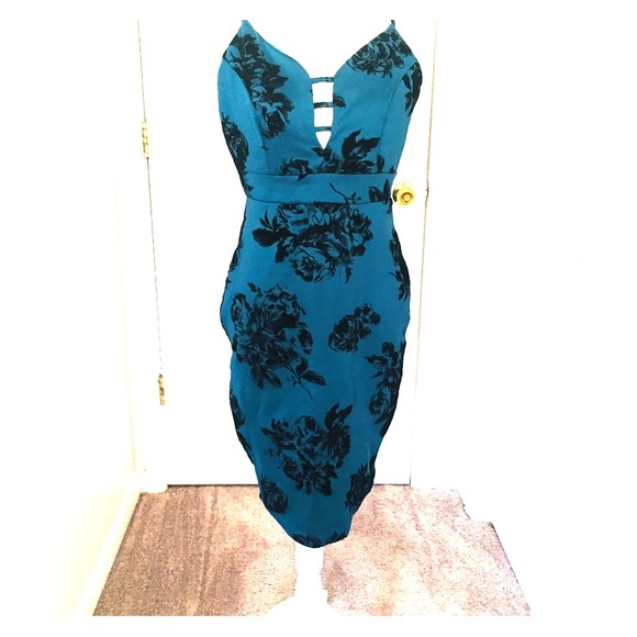 Emerald green and black floral dress. - Picture 1 of 1